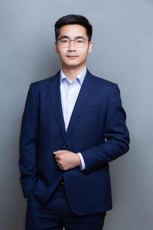 万仕芬 跟组制片负责人